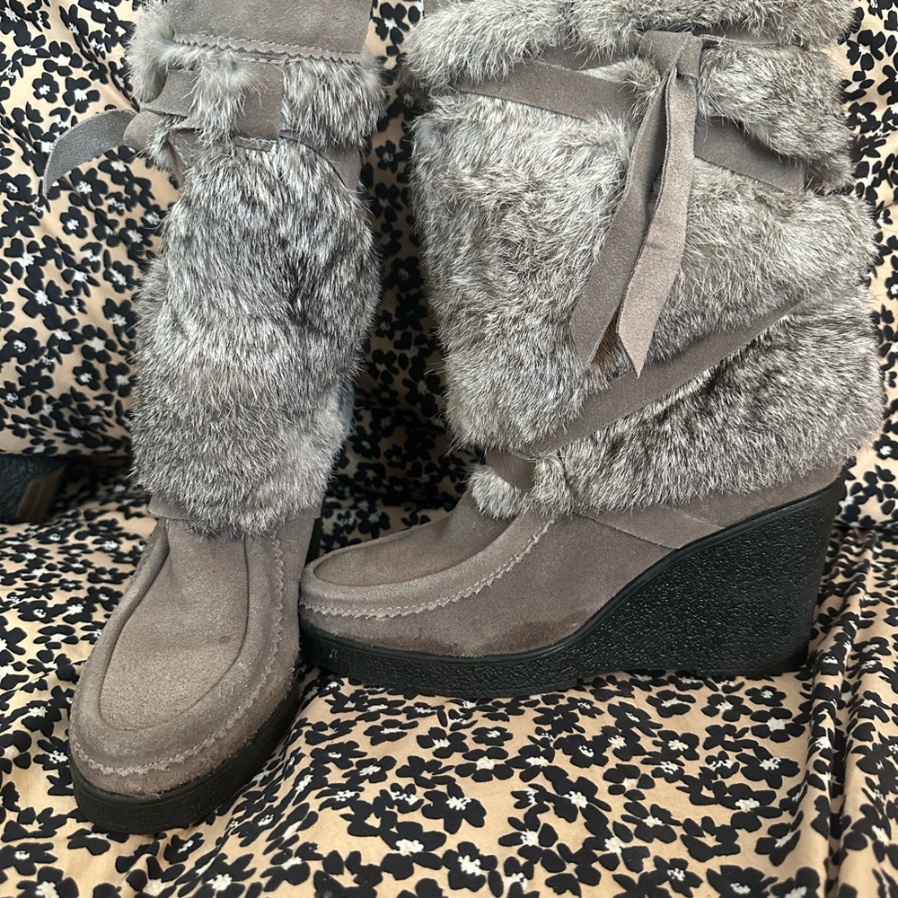 Stylish Gray Fur Platform Wedge Boots